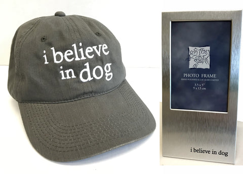 "i believe in dog" Hat & Picture Frame Set