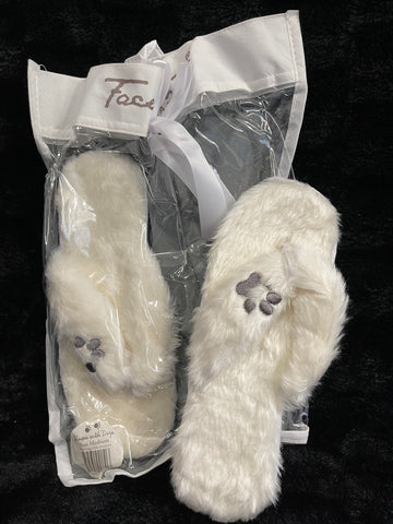 Faceplant “Sleeps with Dogs” Flip Flop Slippers - size medium (7-8)