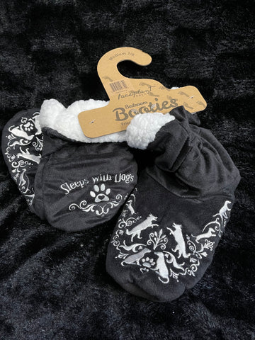 Faceplant “Sleeps with Dogs” Bedroom Booties size medium (7-8)
